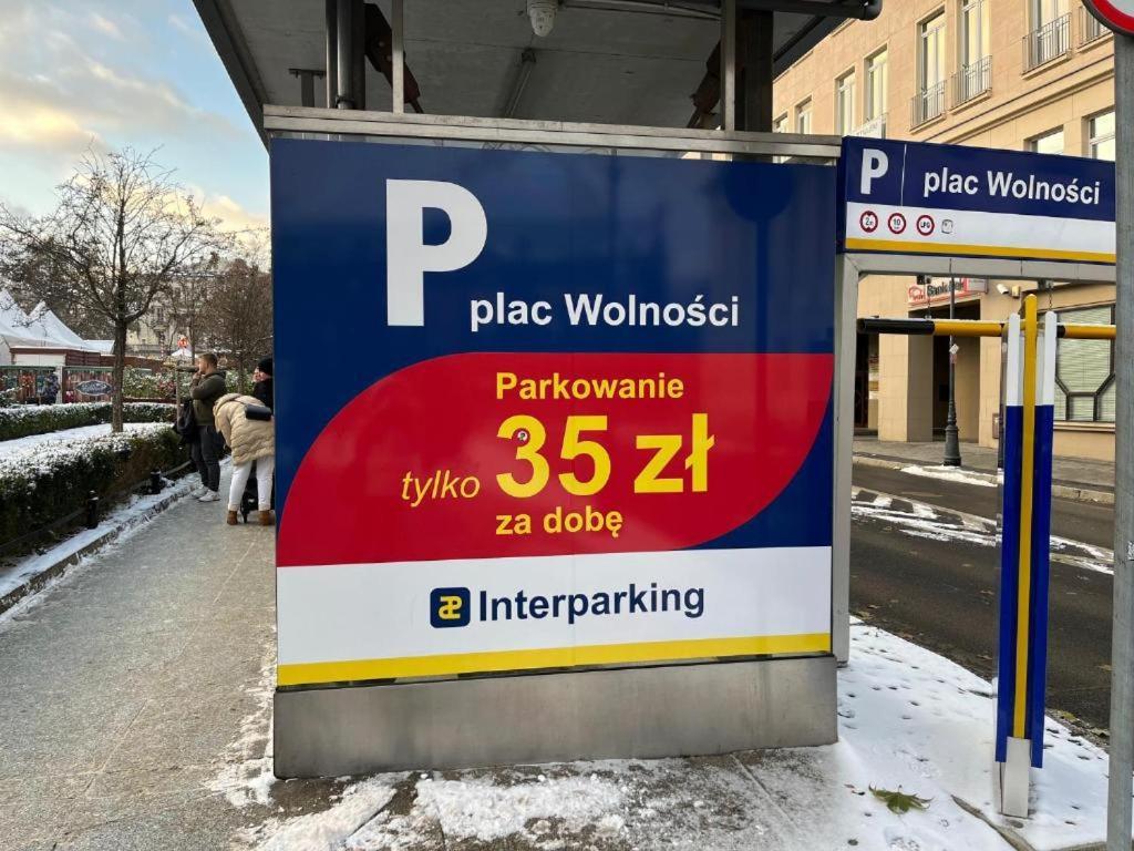 Apartament Przy Placu Wolnosci Poznań Exteriör bild
